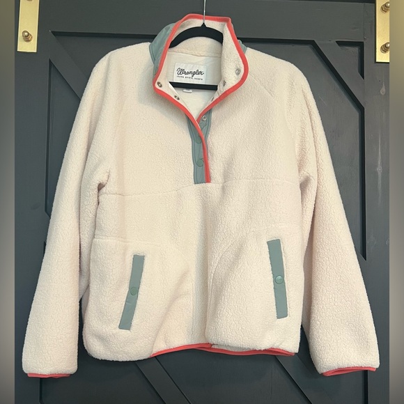 Wrangler Retro Half-Snap Sherpa Pullover in White, Size Medium - Picture 7 of 13